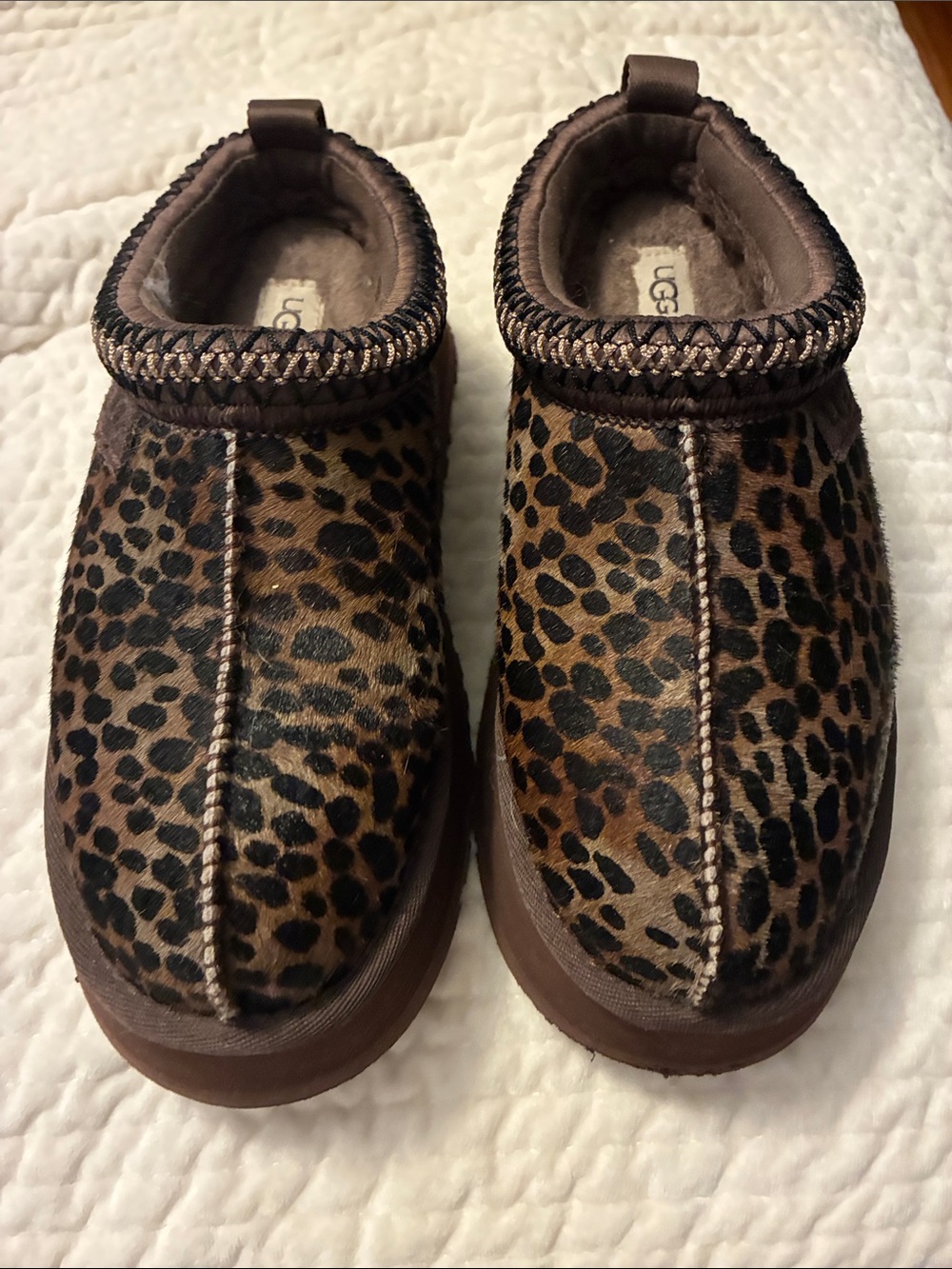 UGG Tazz Plains Platform Slipper Mule Leopard Print
